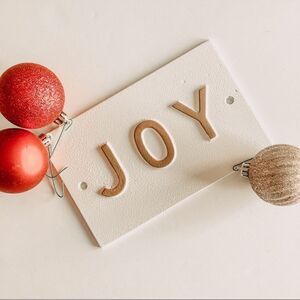 Hearth & Hand with Magnolia- 'Joy' Wall‎ Sign White